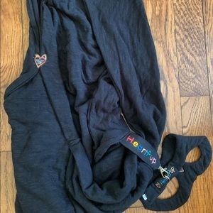 BACK IN STOCK (limited quantity) pet carrier w/harness clip & pocket! 🌈